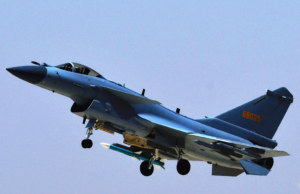 Mısır, ABD yapımı F-16’lar yerine Çin’in J-10C savaş uçaklarını tercih etti