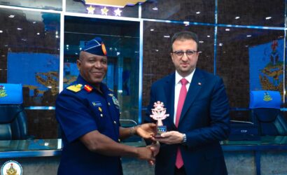 17586532351694798418