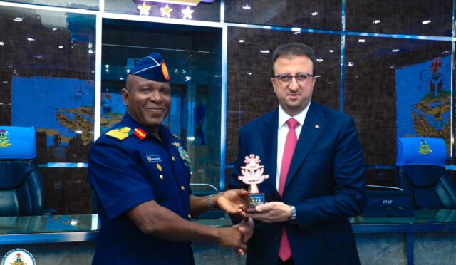 17586532351694798418