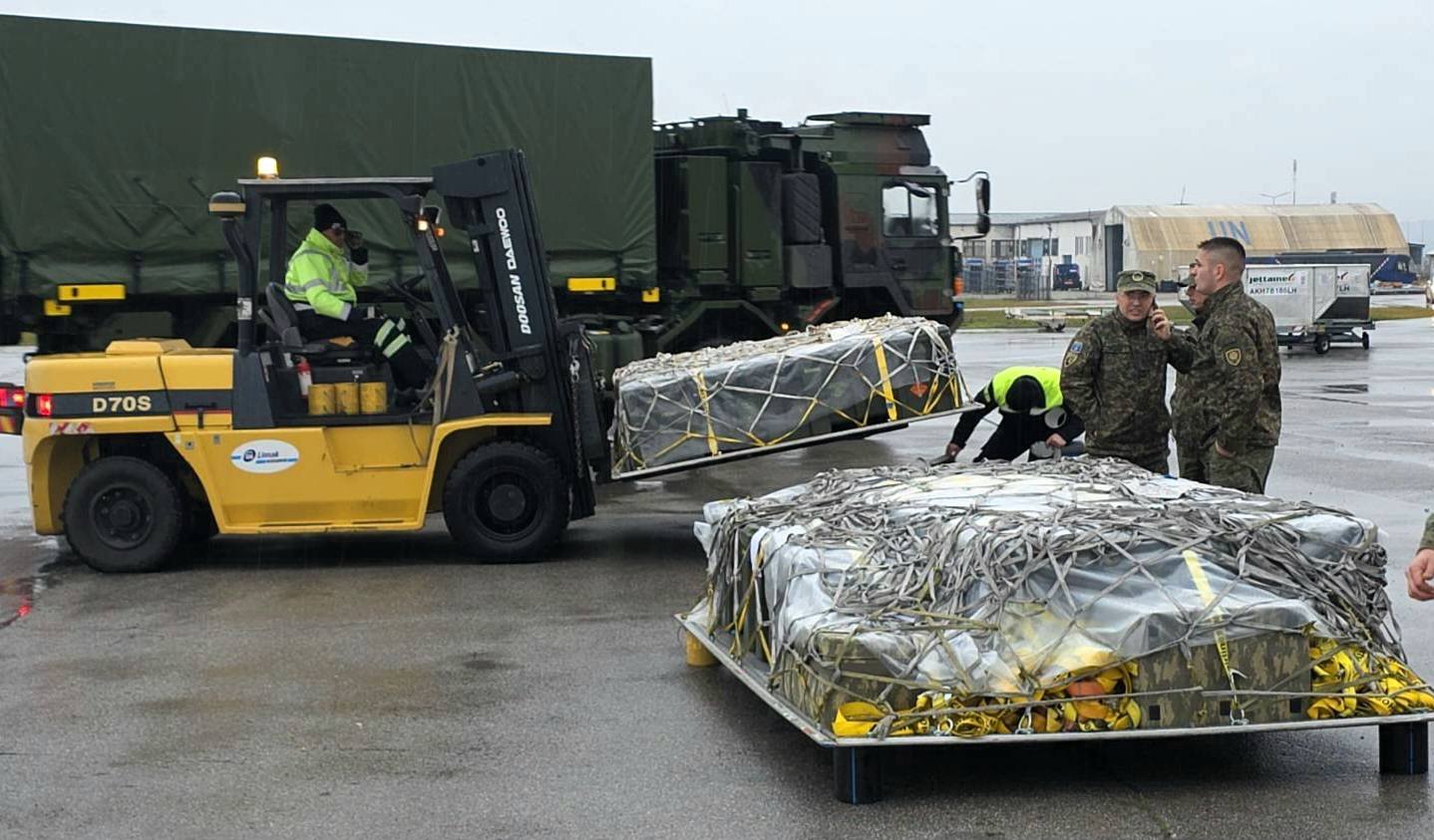 17677898431002103219