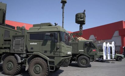 17701050381909952625