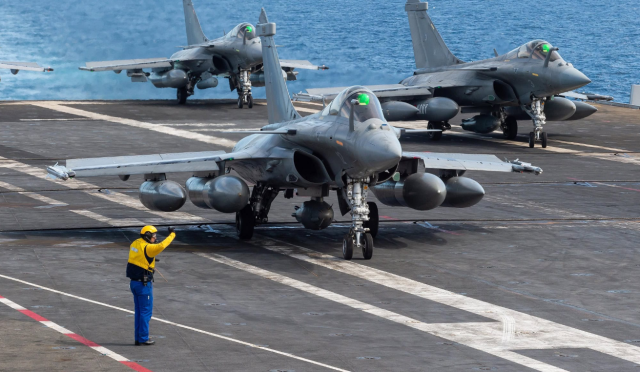 17712393871516705467