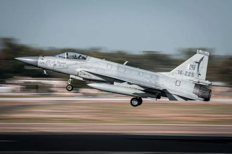 Somali, Pakistan’dan 24 Adet JF-17 Block III Savaş Uçağı İçin 900 Milyon Dolarlık Anlaşma Görüşmelerinde