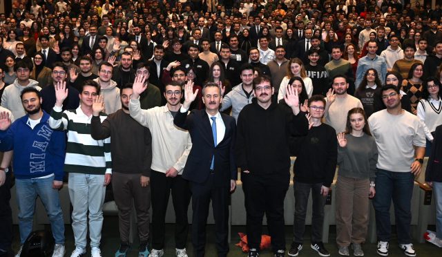 17725519961757169353