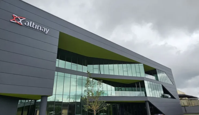 17733077111887193721