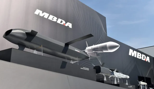 231031_mbda_missiles_farnborough_GettyImages-1410168198-scaled-e1698768978256-1536x865