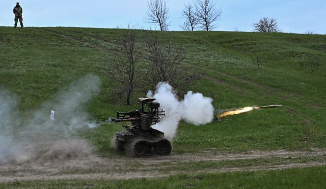 Ukrayna, Askeri Lojistikte Devrim Yaparak 25,000 Yer Araçsız Robotu Kullanıma Sunacak