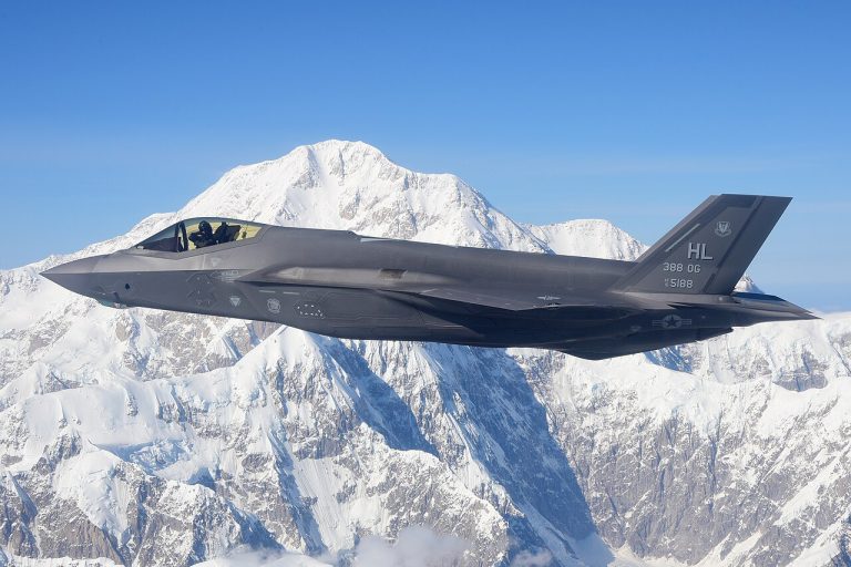 ABD özel kuvvetleri Rusya’nın dört kilometre yakınına konuşlandı: Alaska’da Polar Dagger 2026