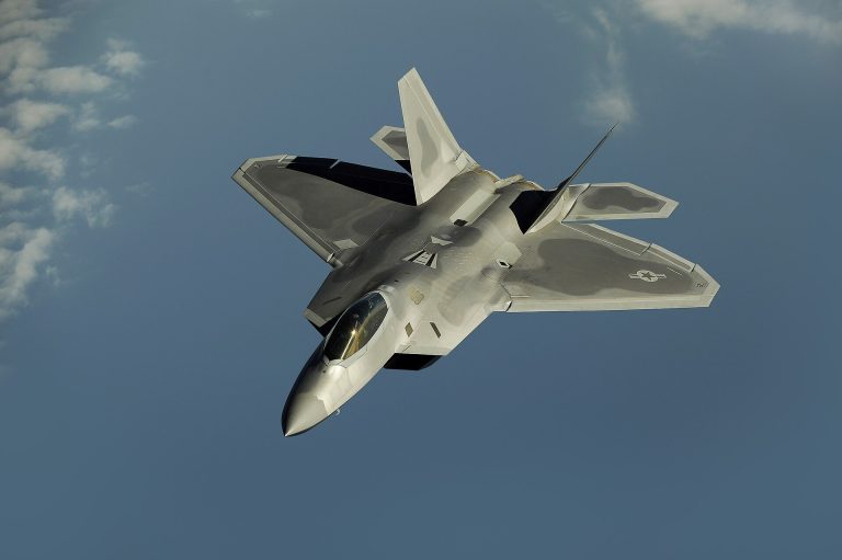 F-22 Raptor Nedir? Ne İşe Yarar? Özellikleri, Stealth Mimarisi ve Operatörleri