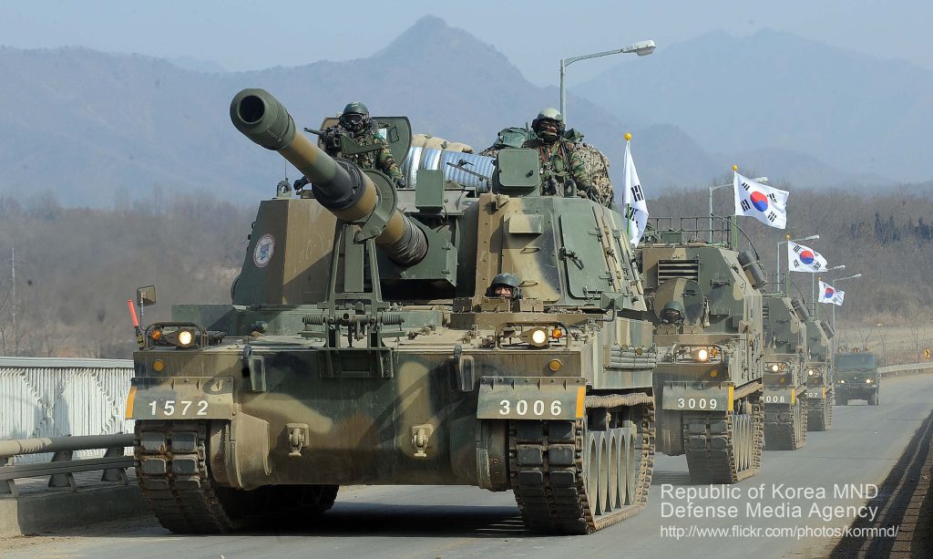 K9 Thunder Güney Kore paletli obüs