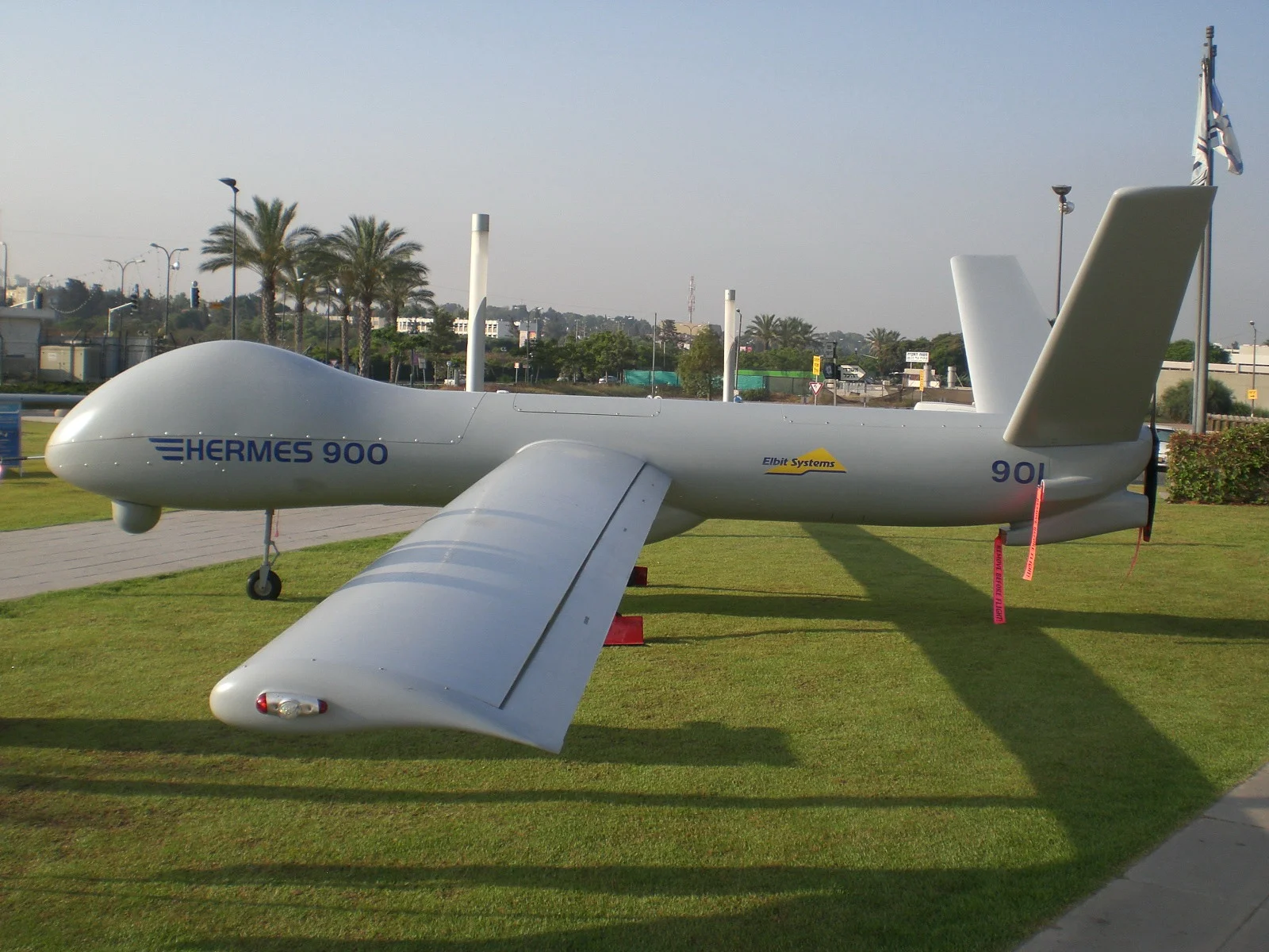 Hermes 900 MALE insansız hava aracı Elbit Systems üretimi