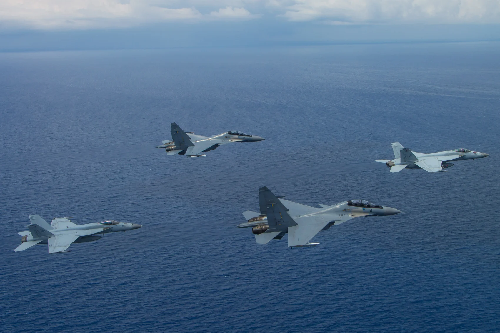 Angola Hava Kuvvetleri Su-30 çok rollü savaş uçağı