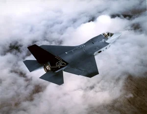 ما هي شركة BAE Systems؟ عملاق الدفاع الأوروبي من يوروفايتر إلى مقاتلة الجيل السادس GCAP