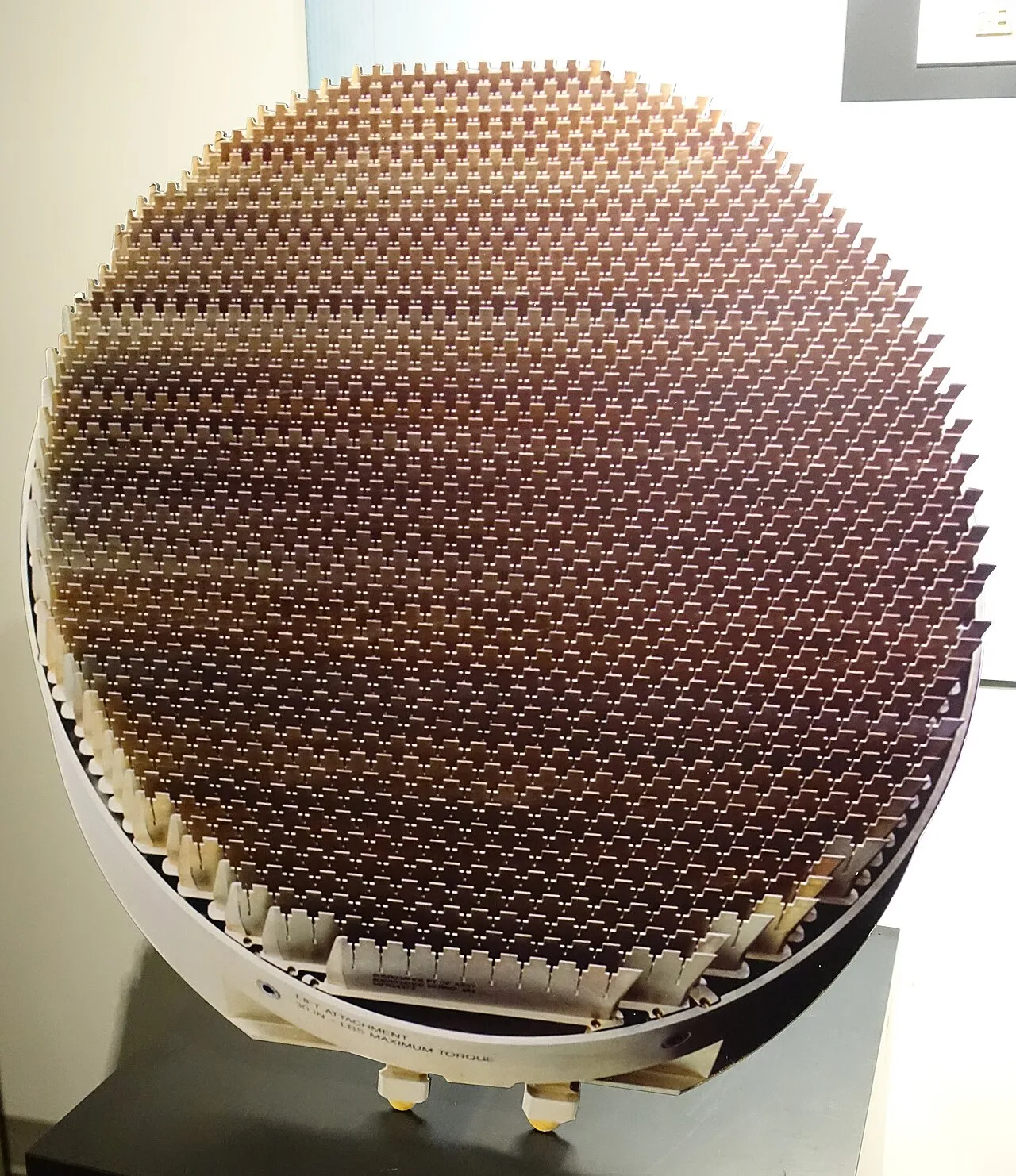 AN/APG-81 AESA radar anteni (F-35)