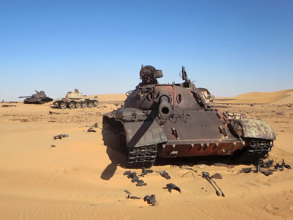 Afrika'da En Çok Tanka Sahip 10 Ülke (2026): Mısır Zirvede — Cezayir, Fas, Sudan 14 Libya ordusu T-55 tankı