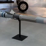 AIM-120 AMRAAM ¿Qué es? El misil aire-aire de medio alcance estándar de la OTAN.