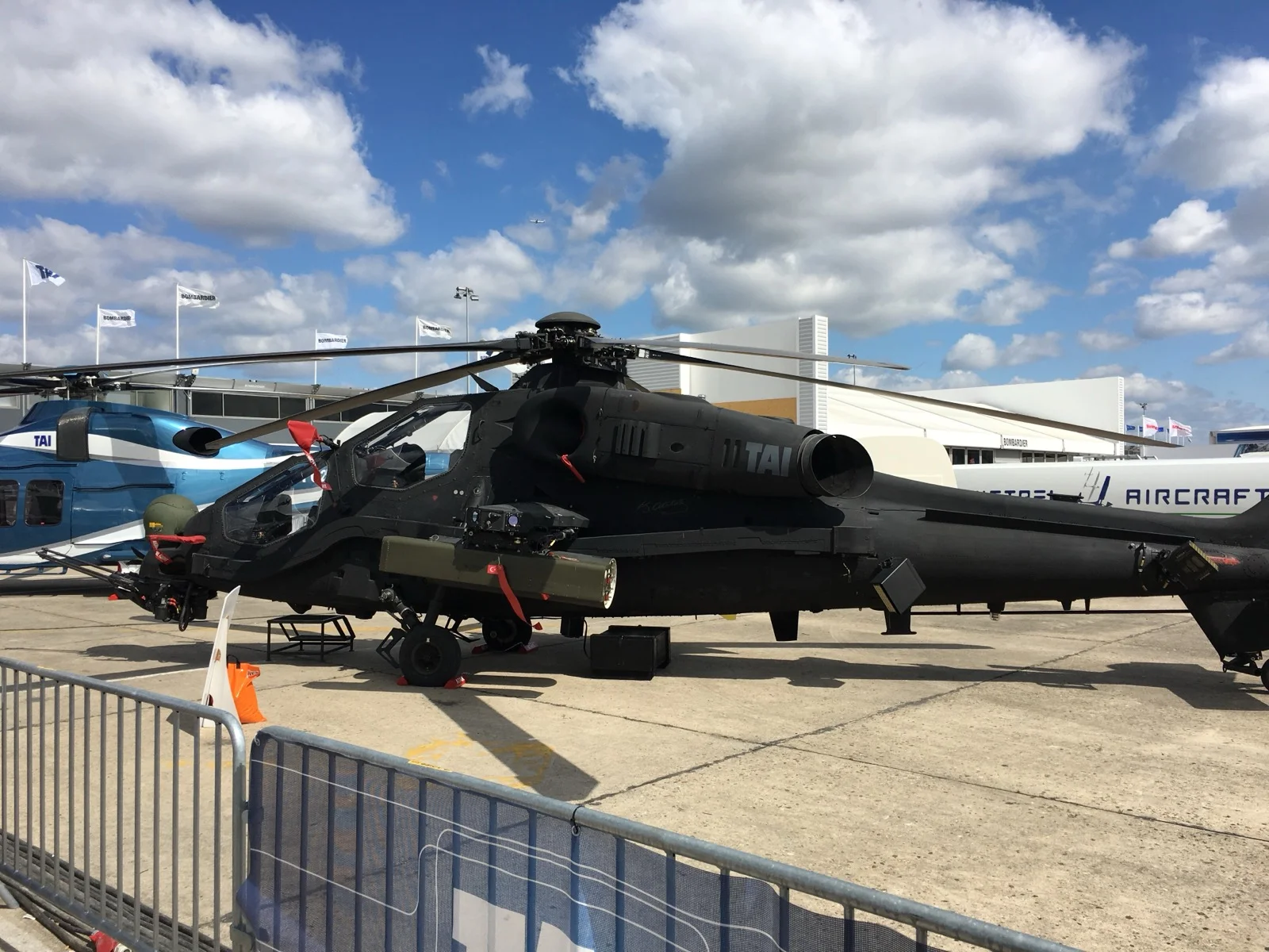 Paris Le Bourget'de Sahne Onun TAI ATAK