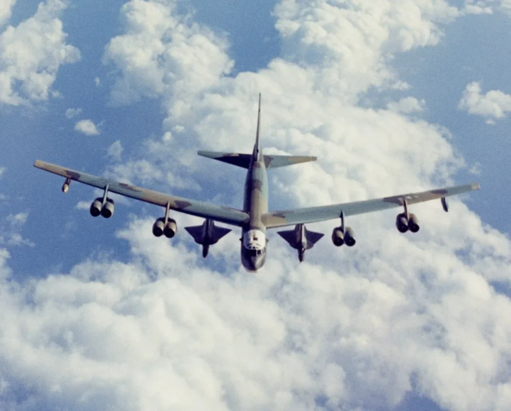 Motor Rolls-Royce F130: Por qué EE.UU. Eligió una Empresa Británica para Remorar el B-52J hasta 2055