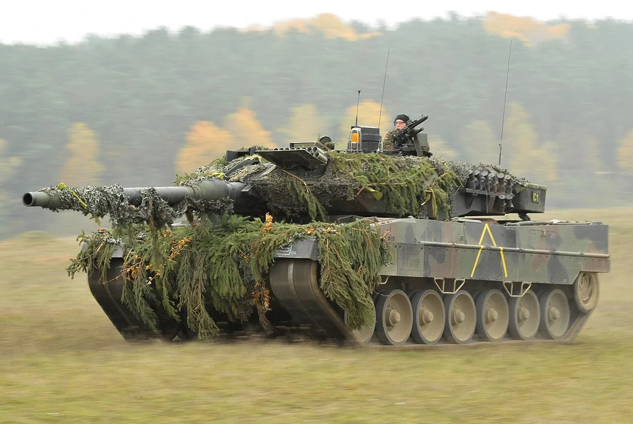 Almanya ordusu Leopard 2A6 ana muharebe tankı