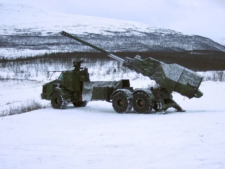 Archer (FH-77BW) Nedir? Ne İşe Yarar? BAE Bofors’un Otomatik Yükleyici Tekerlekli 155 mm Obüsü