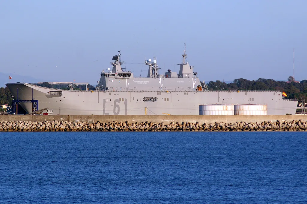 Navantia ile L&T, Hindistan’ın 4 Gemilik Amfibi Hücum Gemisi Teklifi İçin El Sıkıştı