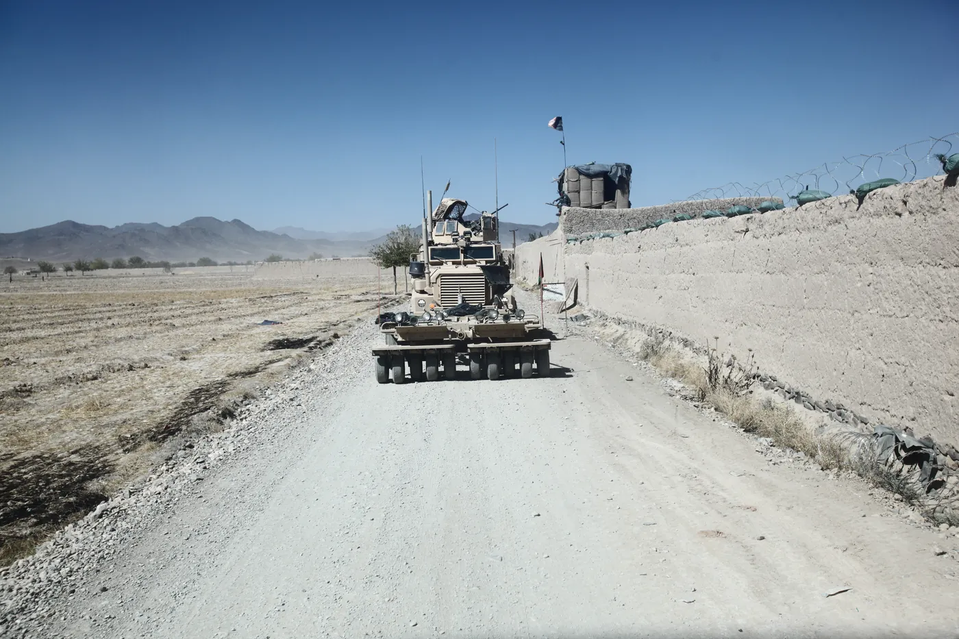 Dünyanın En İyi 10 MRAP Aracı (2026): Mayına Dayanıklı Pusu Korumalı Zırhlılar Sıralaması 11 Force Protection Cougar — Public domain