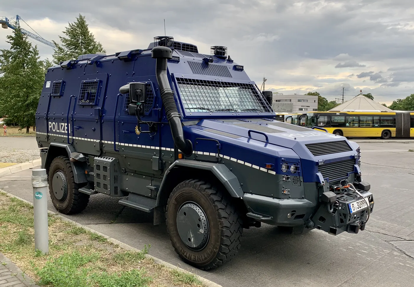 Dünyanın En İyi 10 MRAP Aracı (2026): Mayına Dayanıklı Pusu Korumalı Zırhlılar Sıralaması 17 KMW/Rheinmetall Survivor R — CC BY 4.0