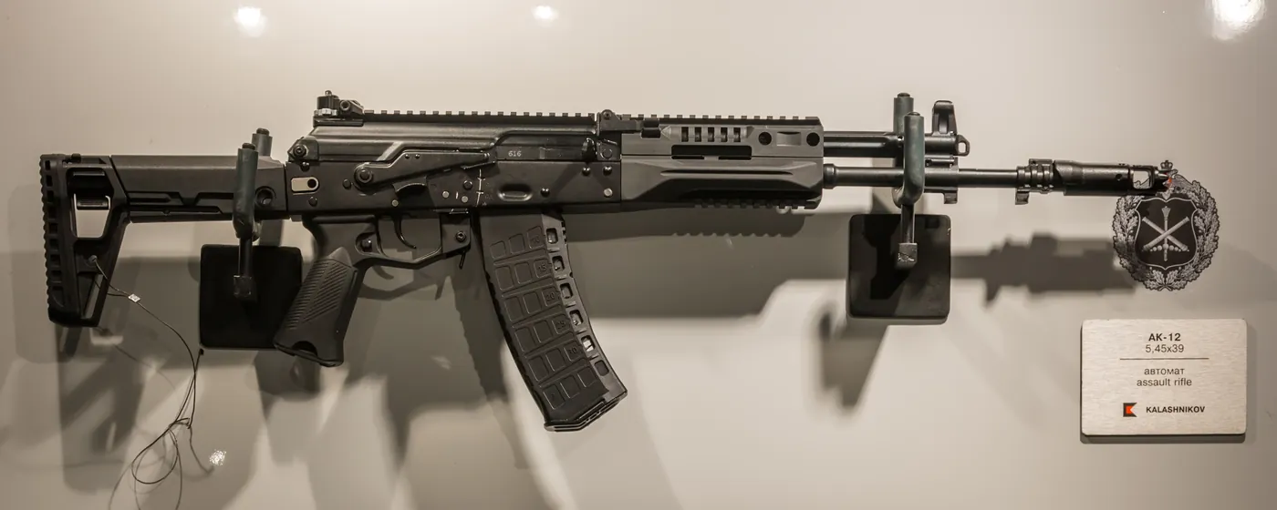 Kalashnikov AK-12 — CC BY-SA 4.0