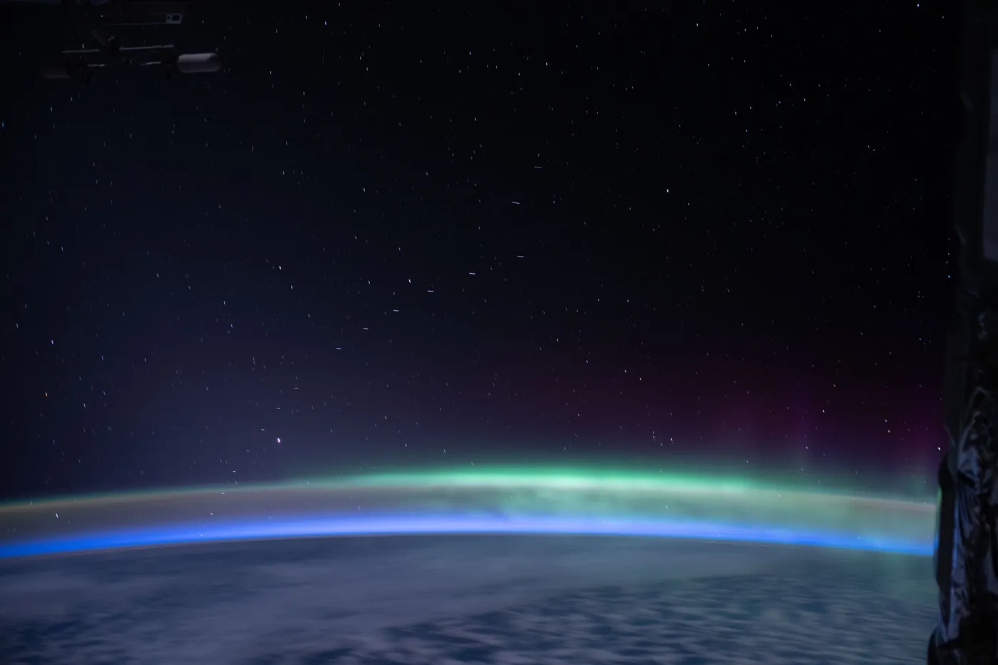 Dünyanın En Büyük Askerî Uydu Üreticileri: Starshield'in Temposu ve Türkiye'nin 11 Ülke Kulübü (2026) 5 SpaceX Starlink ve Starshield uydu takımyıldızı