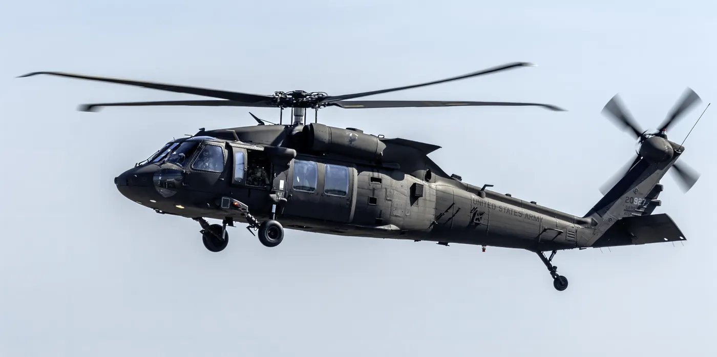 أفضل 7 مروحيات للبيئات الاستوائية والرطبة لعام 2026: ترتيب شامل بمنظور خليجي 8 Sikorsky UH-60M Black Hawk — CC BY-SA 4.0