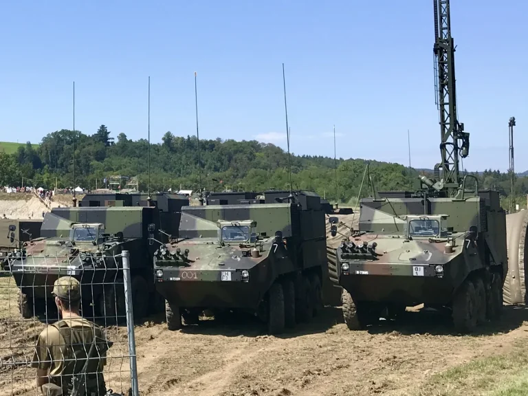 Bundeswehr’in Yeni Karıştırma Aracı Boxer’dan Vazgeçti: Knifefish Piranha 5’e Biniyor