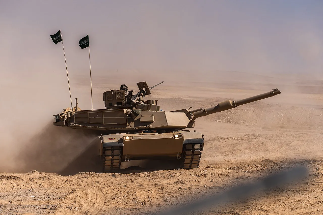 Suudi Arabistan ordusu M1A2 Abrams tankı