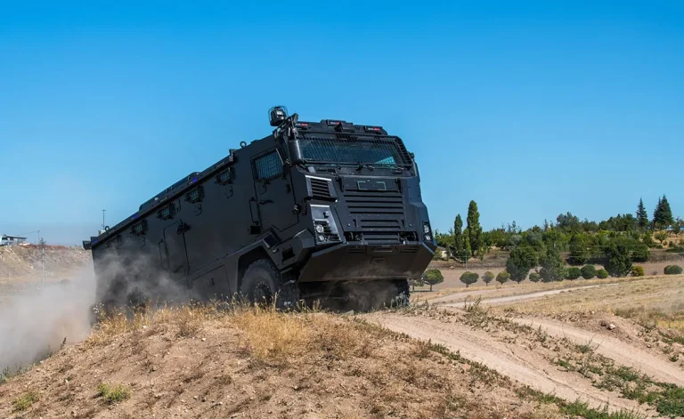 إيجدر كونتر 4×4: منصة مدرعة متعددة الأدوار لـ 14 فرداً من نورول ماكينا