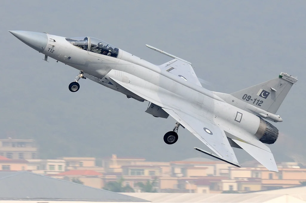 Pakistan Ordusunun Envanteri: Kaç Tank, Savaş Uçağı ve Denizaltı Var? (2026)