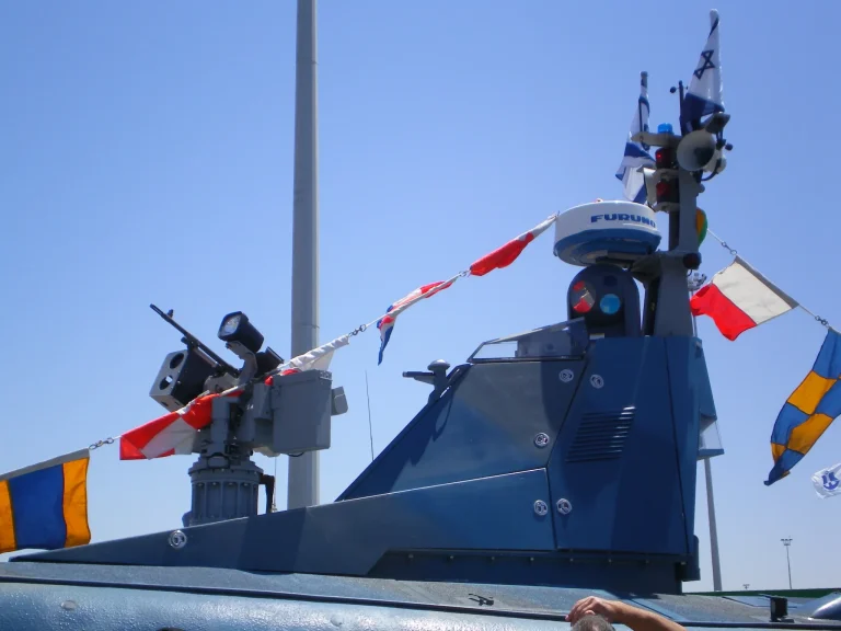 Protector USV: Silahlı İnsansız Deniz Aracı — Teknik Analiz, Operasyonel Kullanım ve Türk ULAQ Karşılaştırması