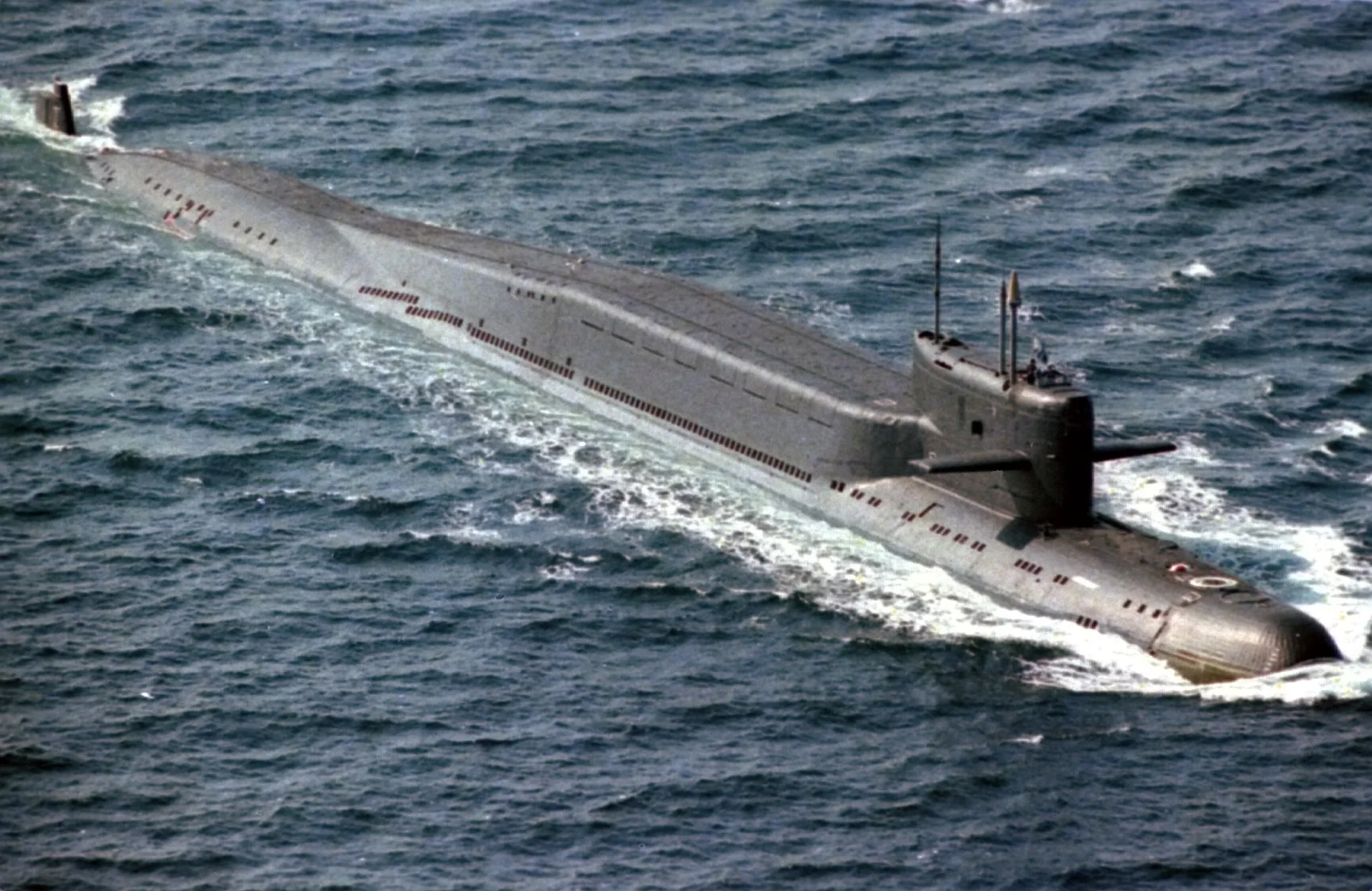 What Is a Submarine? Underwater Warship Explained 1 What Is a Submarine? Underwater Warship Explained