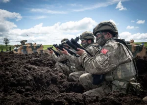Türkiye vs İran Ordu Karşılaştırması (2026): Kim Daha Güçlü? Asker, Tank, Jet, Füze ve Bütçe Detaylı Analiz