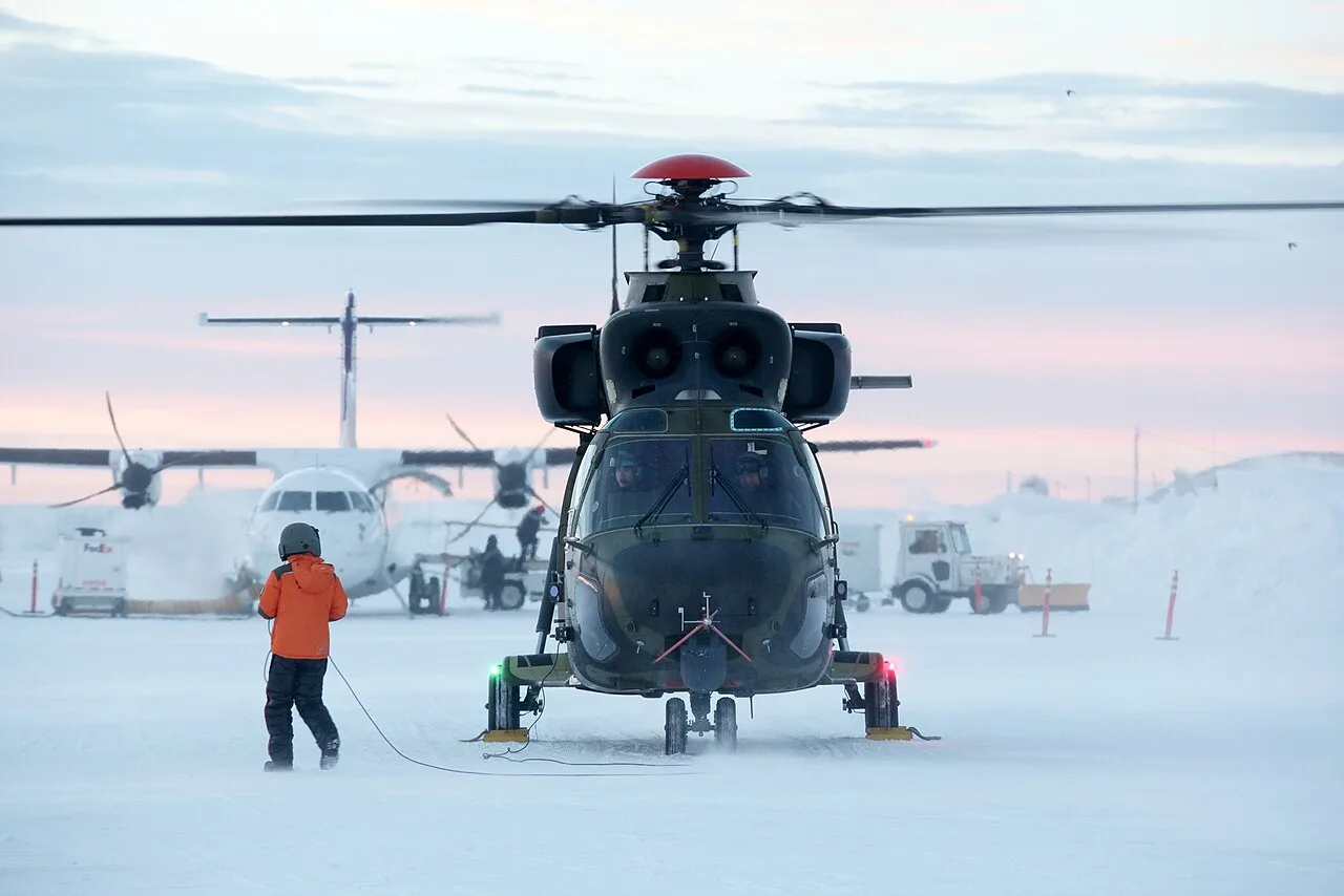 KUH-1 Surion genel maksat helikopteri karlı arazide