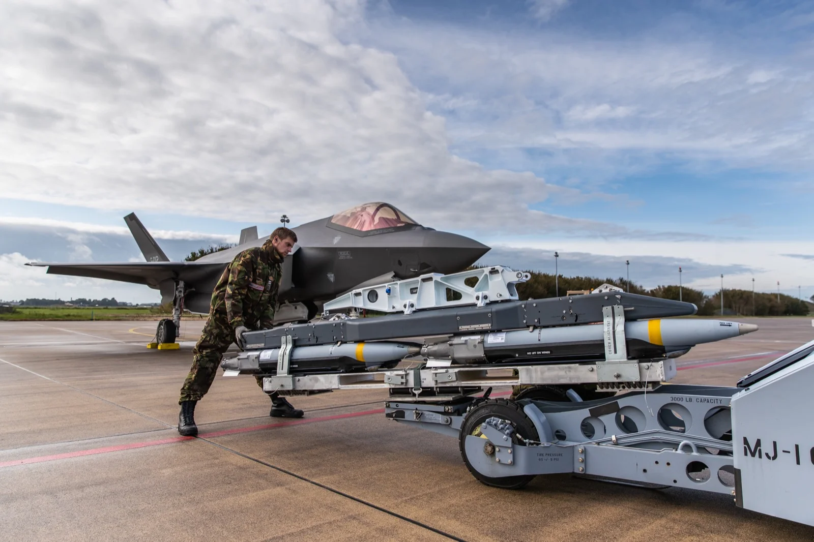 GBU-39 küçük çaplı bomba