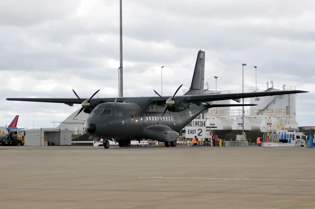 C295 vs CN235: Aynı Aileden İki Farklı Nakliye Uçağı 3 CASA/IPTN CN-235 nakliye uçağı, Fransa Hava Kuvvetleri (Kaynak: Robert Frola, GFDL, Wikimedia Commons)