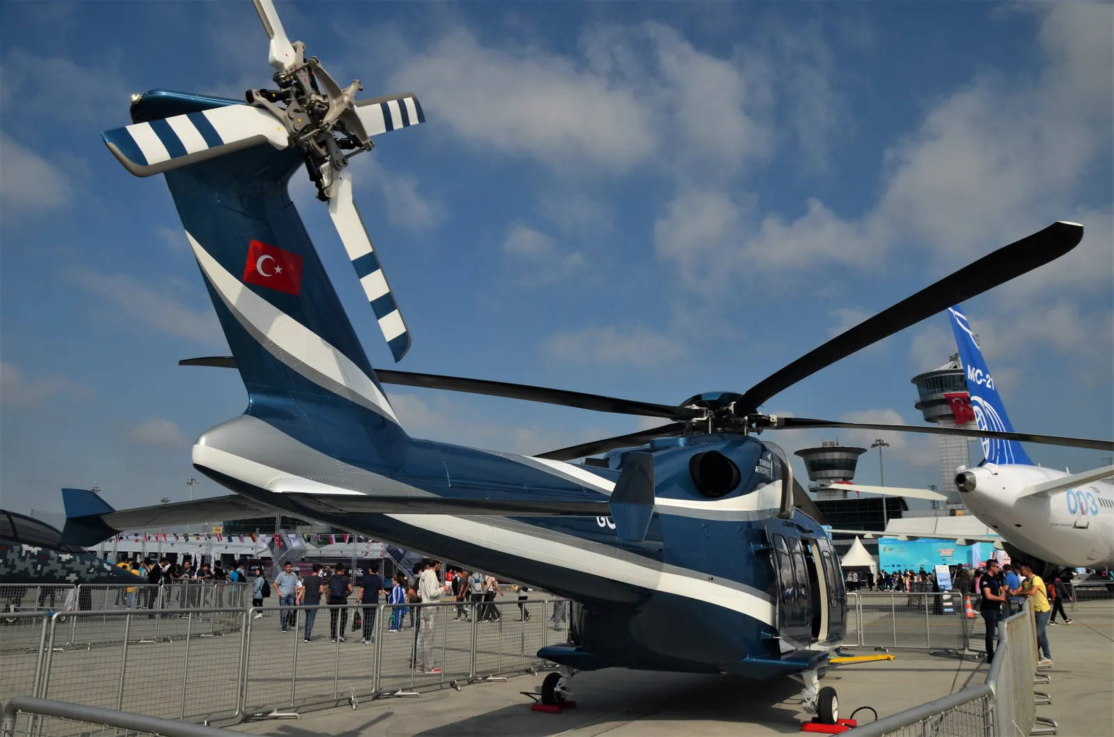 Motor TS1400 y nacionalización del GÖKBEY: hacia un corazón propio 5 El GÖKBEY (T625) en Teknofest.