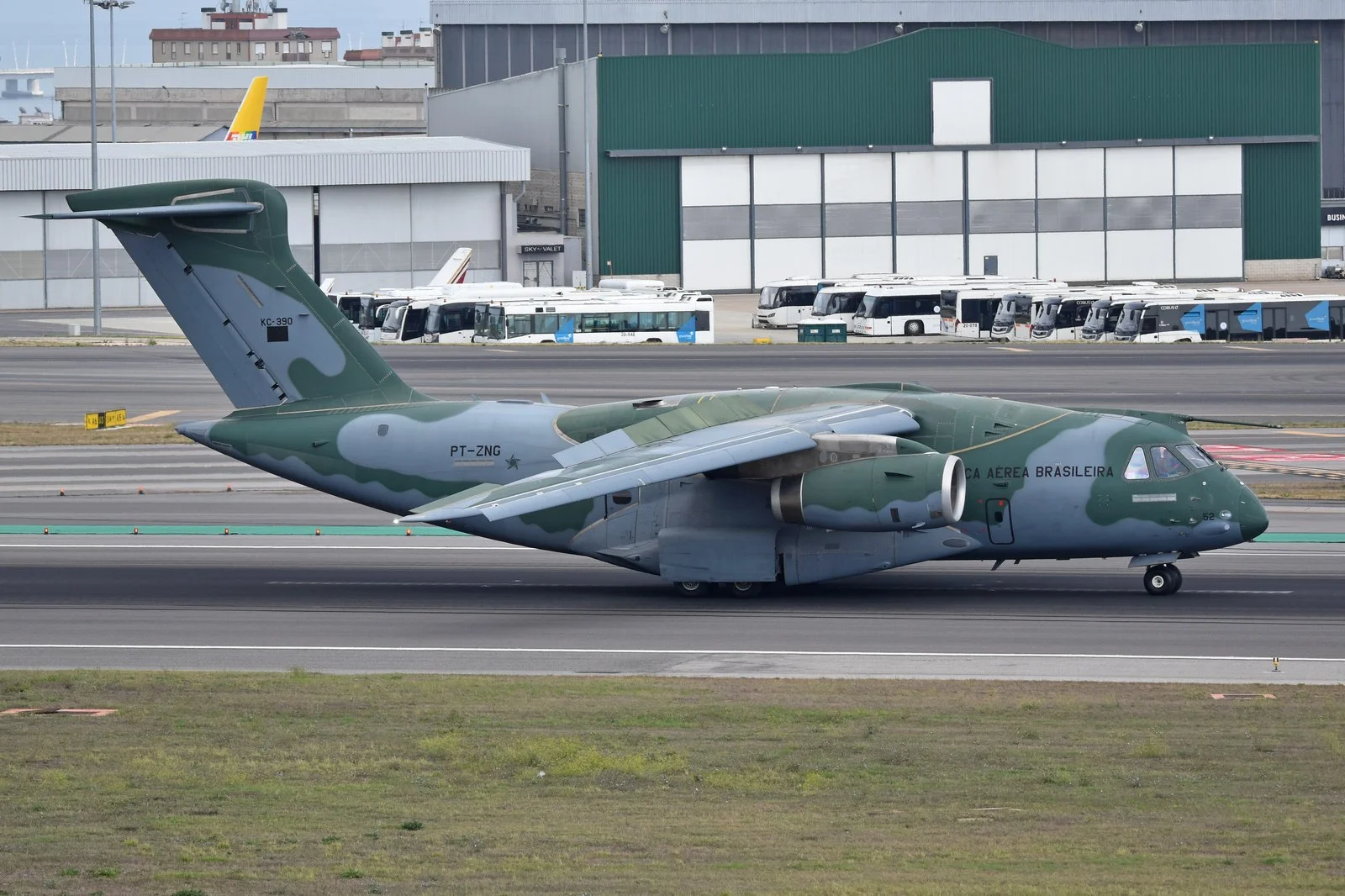 Yunanistan, 3 Embraer C-390 için 600 milyon euroluk alımı onayladı 2 Yunanistan, 3 Embraer C-390 için 600 milyon euroluk alımı onayladı