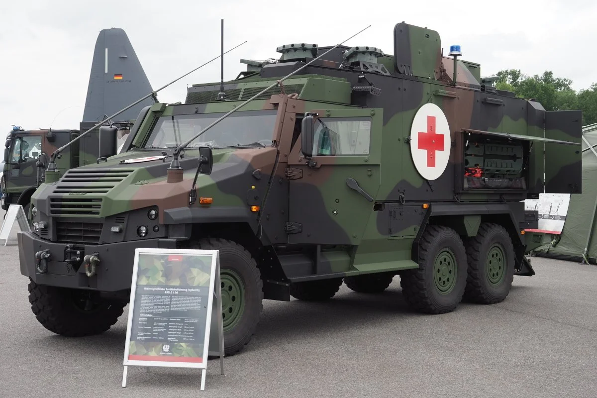 Allison, yaklaşık 3.000 Alman EAGLE V zırhlı aracı için şanzıman tedarik edecek 4 GDELS EAGLE V 6x6 zırhlı araç, ILA 2024 fuarında sergilenirken.