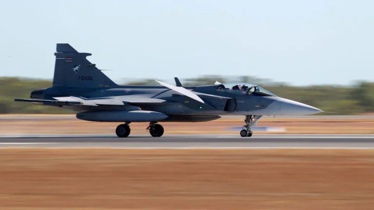 Tailandia busca ocho Gripen E/F más en un solo lote para completar su escuadrón de 12 cazas