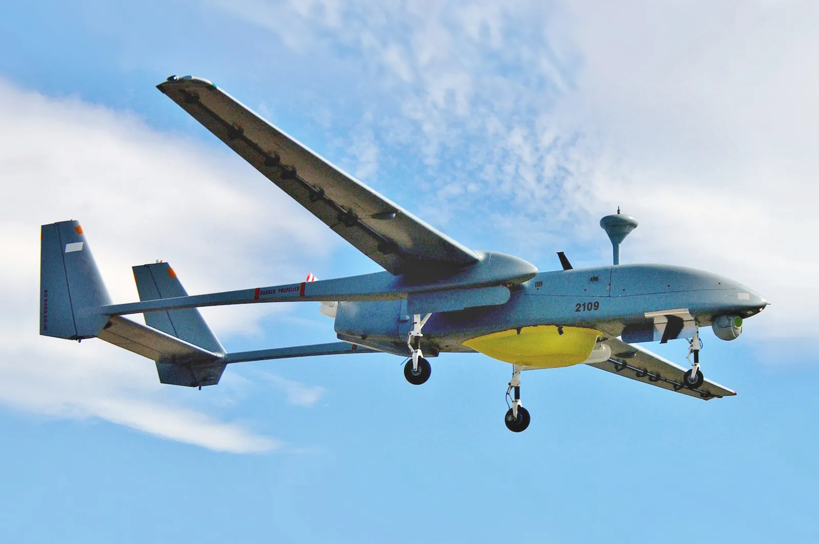 Беспилотник IAI Heron TP класса MALE