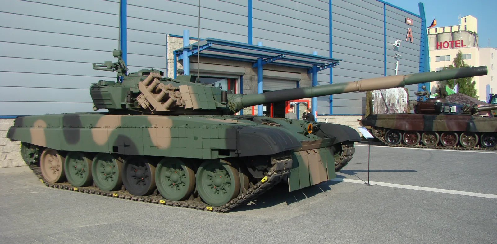 Malezya Ordusunun Askeri Gücü: Kaç Tank, Savaş Uçağı ve Gemi Var? (2026) 5 Malezya ordusunun kara unsurları