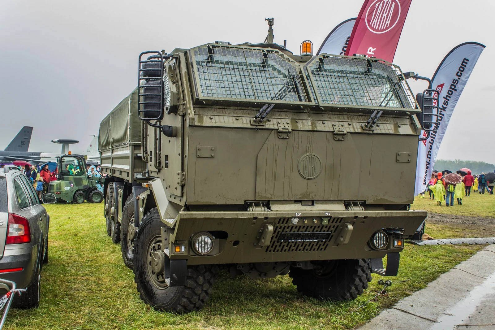 شاحنة عسكرية مدرّعة من طراز Tatra 815-7؛ هياكل الشركة التشيكية تحمل عدداً من منظومات السلاح.