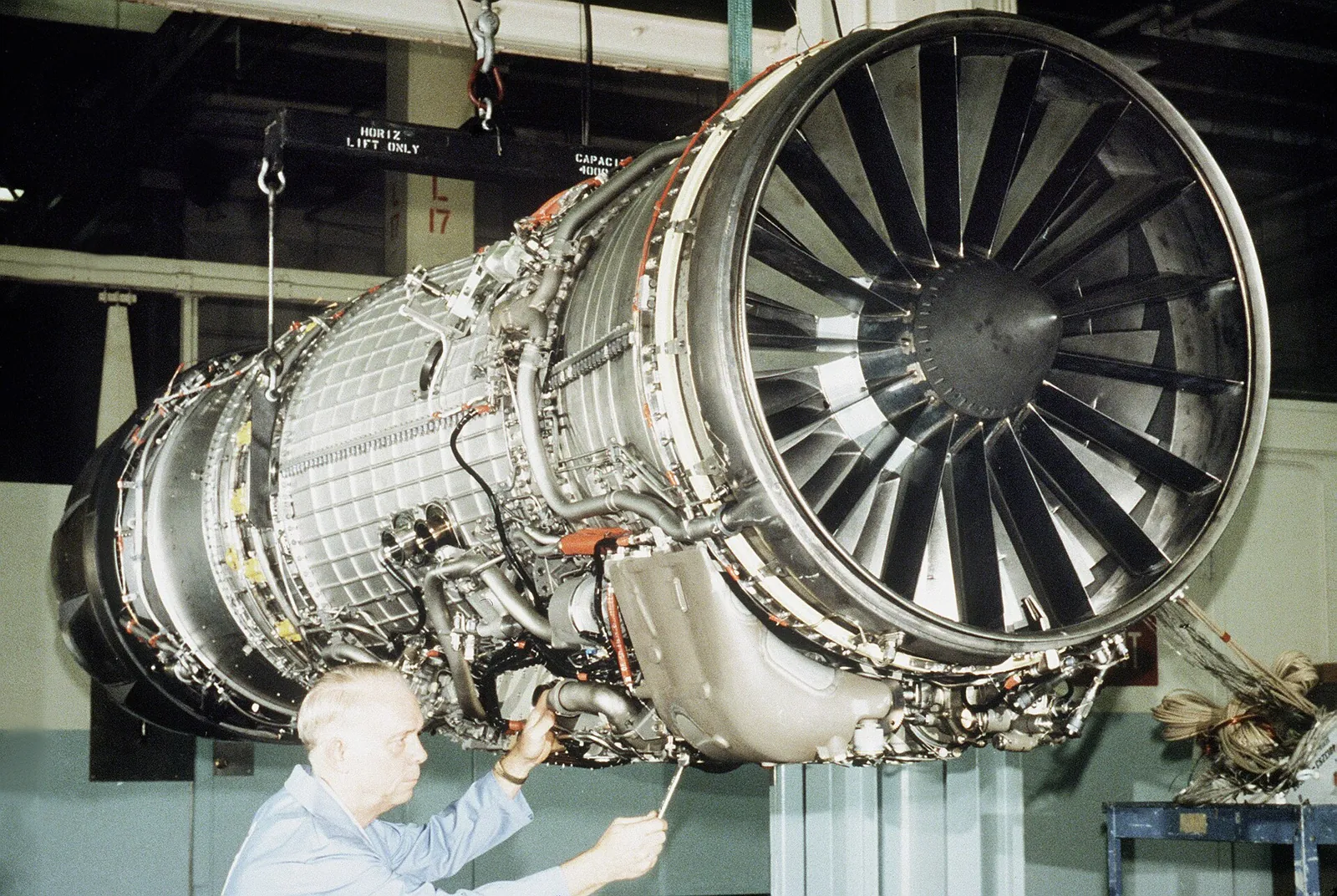 Турбовентиляторный двигатель General Electric F110 с форсажной камерой; прототип KAAN летает на двух таких двигателях, в серии их планируется заменить отечественным TEI TF-35000. Источник: Wikimedia Commons