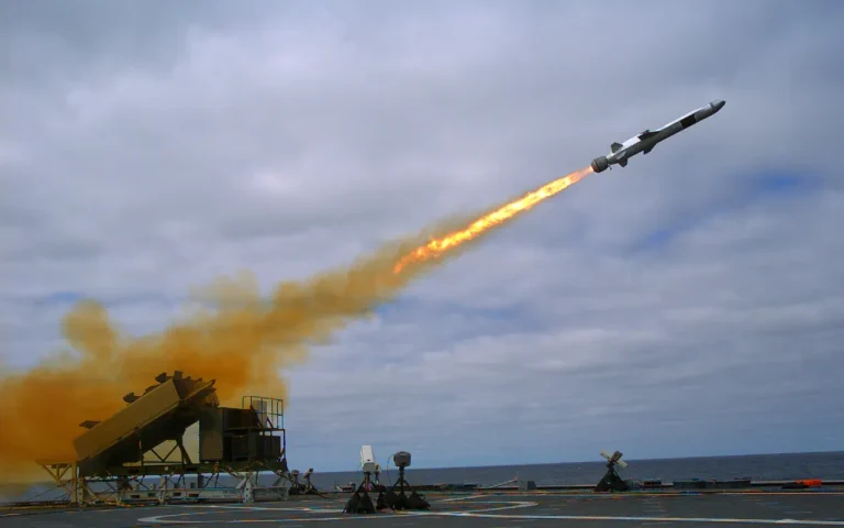 Ucrania muestra por primera vez el misil de defensa costera NSM de fabricación noruega