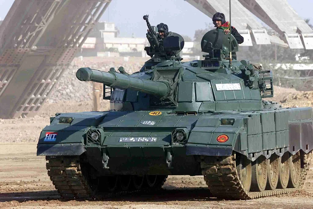 Pakistan ordusu Al-Zarrar tankı